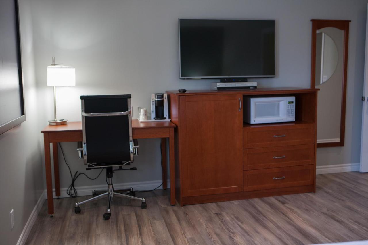 Super 8 By Wyndham Port Elgin Hotell Exteriör bild
