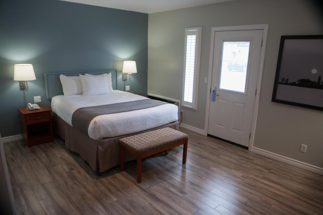 Super 8 By Wyndham Port Elgin Hotell Exteriör bild