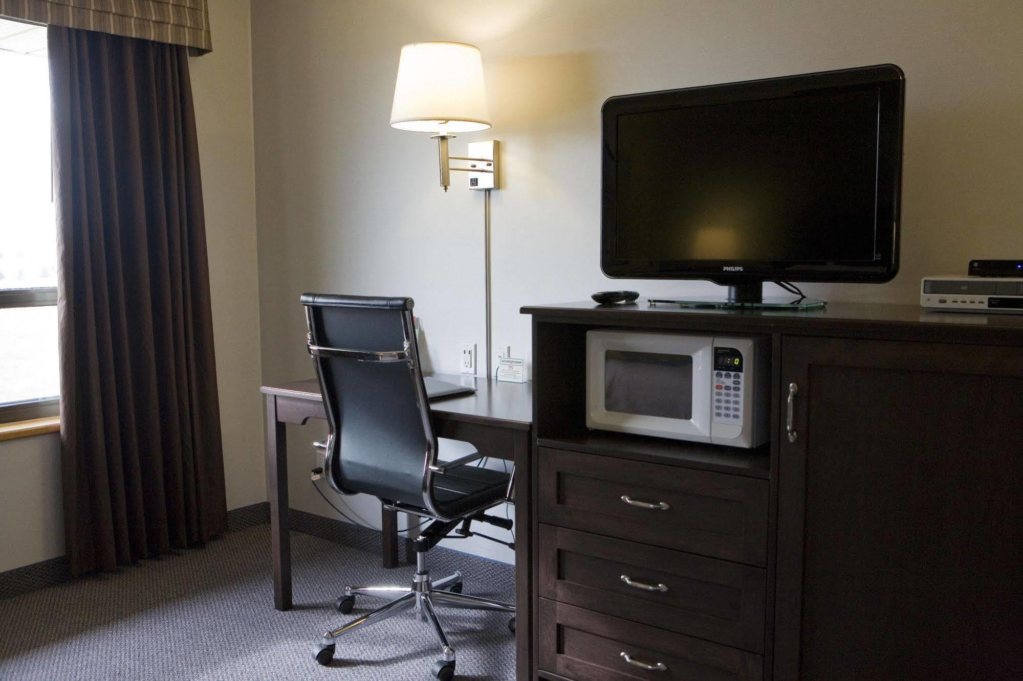 Super 8 By Wyndham Port Elgin Hotell Exteriör bild