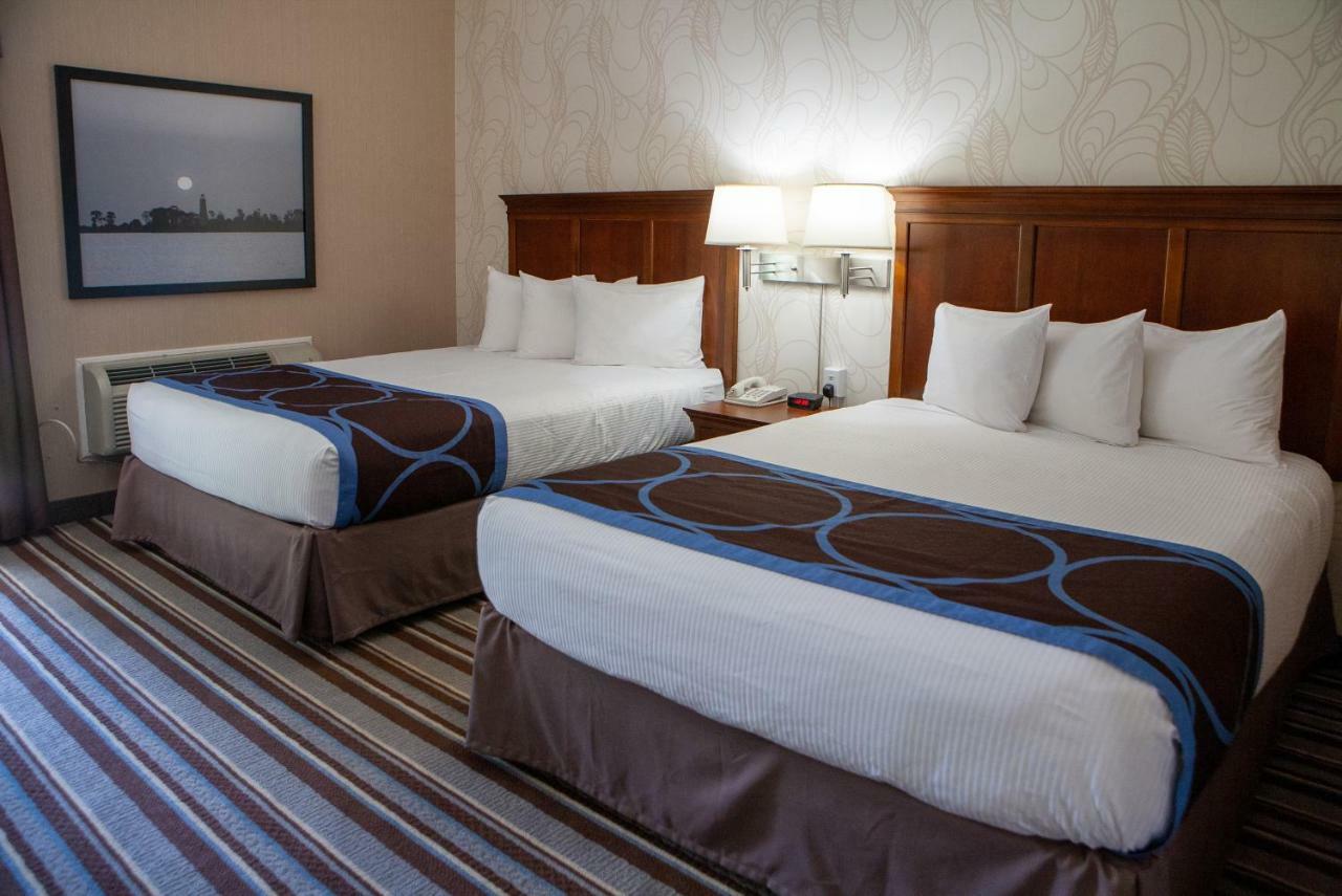 Super 8 By Wyndham Port Elgin Hotell Exteriör bild