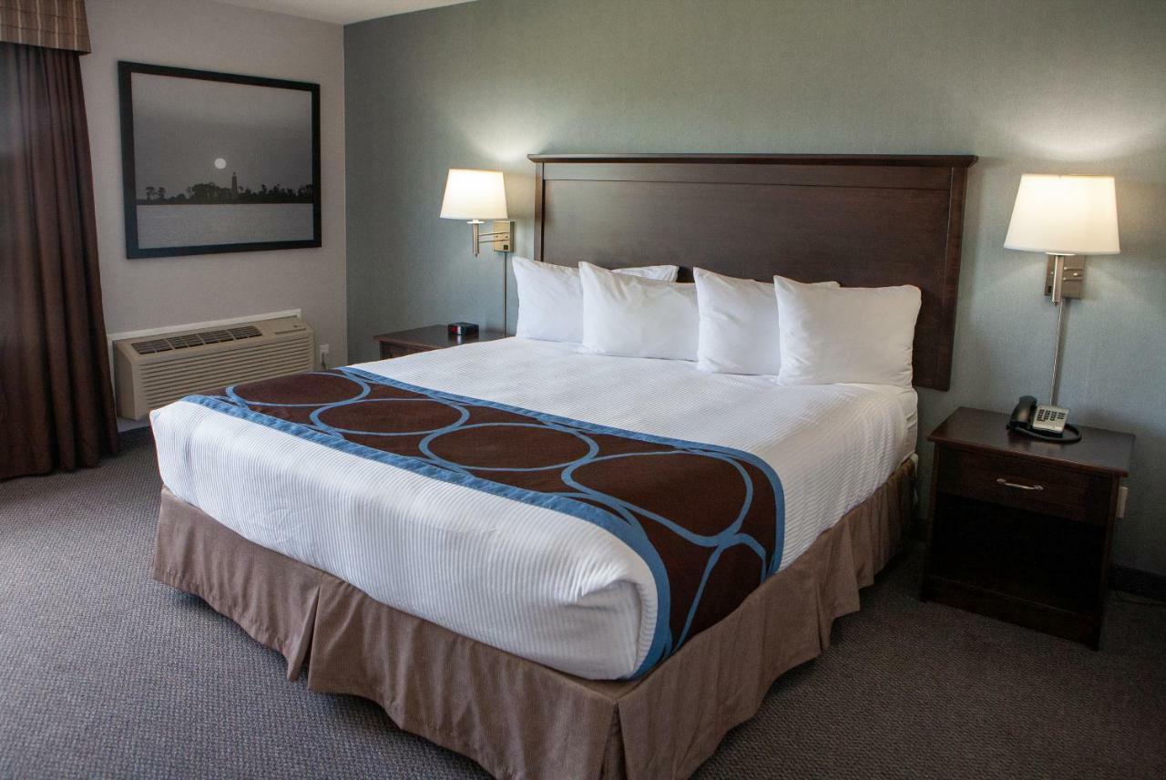 Super 8 By Wyndham Port Elgin Hotell Exteriör bild